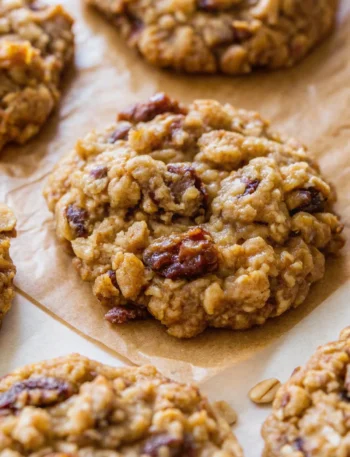 Oatmeal Raisin Cookies