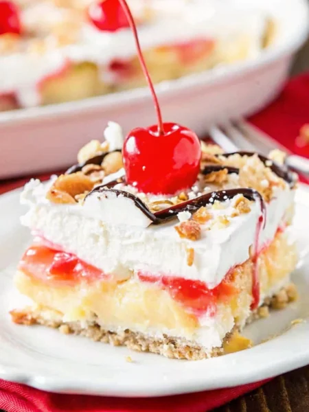 no-bake banana split cake
