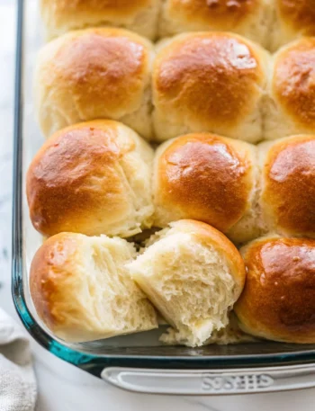 Soft dinner rolls