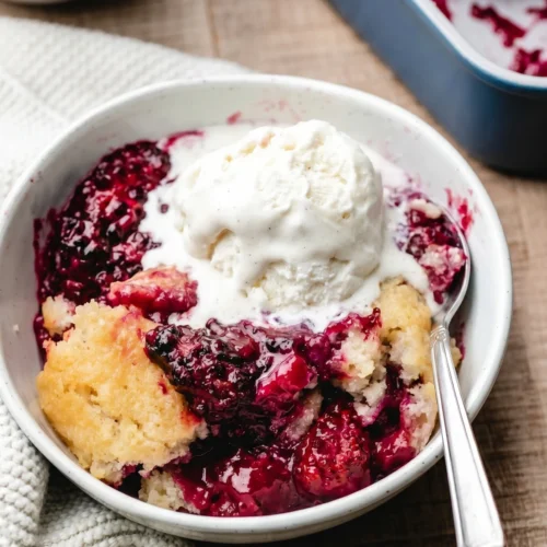 Old-Fashioned Blackberry Cobbler